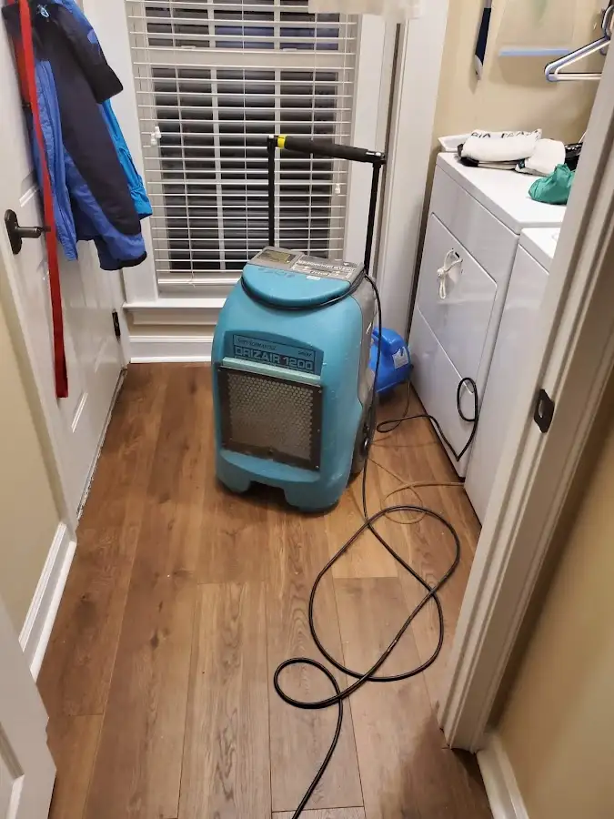 Commercial dehumidifier deployed for Crawl Space Restoration in Redmond